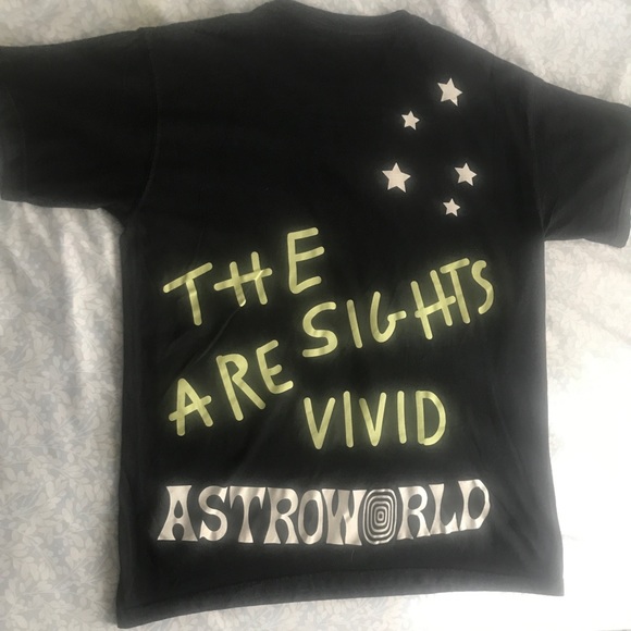 Travis Scott - Picture 2 of 2